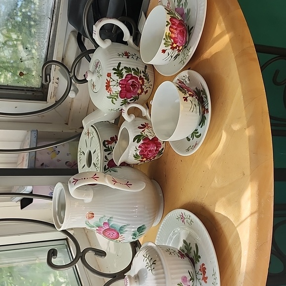 Tea set - Picture 1 of 5